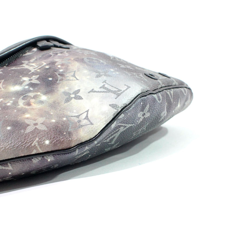 Used] LOUIS VUITTON Discovery Bumbag M44444 Monogram Galaxy Body Bag –  Watch Shop Bambi