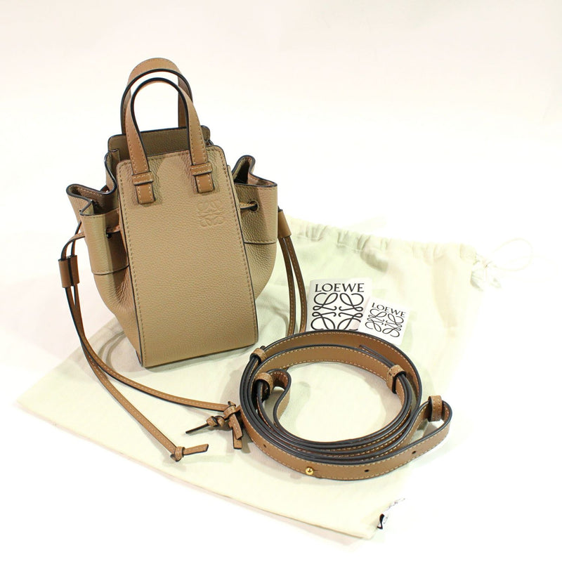 【中古】 LOEWE ロエベ  ハンドバッグ   ハンモックミニ ドローストリングバッグ ストラップ サンド ２WAY ソフトグレインカーフ 1217