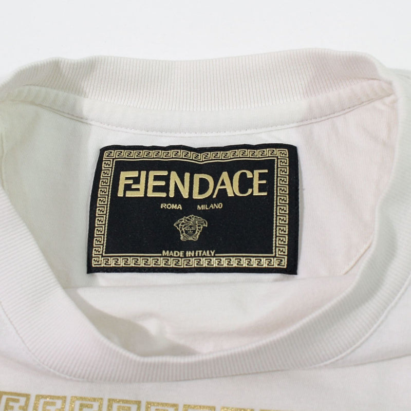 【中古】 FENDACE  フェンダーチェ  Tシャツ・カットソー   FENDACE フェンダーチェ FENDI × VERSACE　ロゴT シャツ　ホワイト 1271