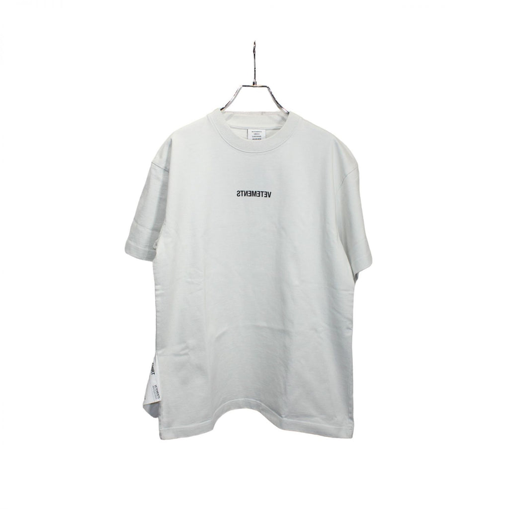 中古】VETEMENTS ヴェトモン 20AW オーバーサイズ Tシャツ ロゴプリント ホワイト XSサイズ 087 – Watch Shop  Bambi