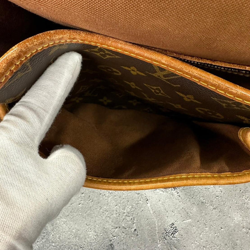 [二手] LOUIS VUITTON 单肩包/斜挎包 M42249 Monogram Gibessière GM 单肩包 311 EF 