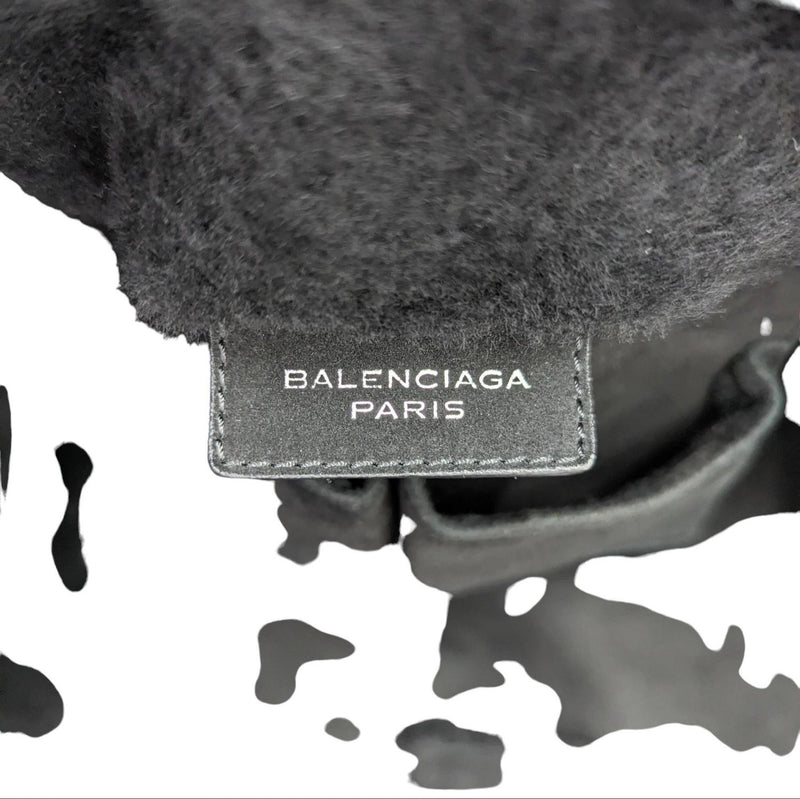 【中古】 BALENCIAGA バレンシアガ  ザ・ペーパー ムートン トートバッグ ブラック 316