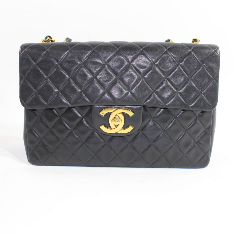 [Pre-owned] CHANEL CHANEL shoulder bag, messenger bag, matelasse decamatlatse 34 W chain bag lambskin 401 EF